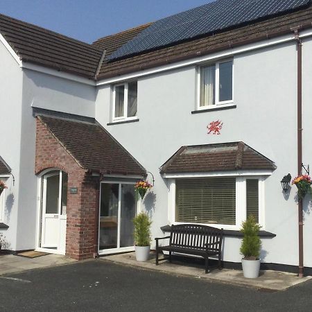 Tregenna Licenced Bed & Breakfast Pembroke Exterior foto